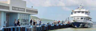 Lanchas a Vieques de mal en peor