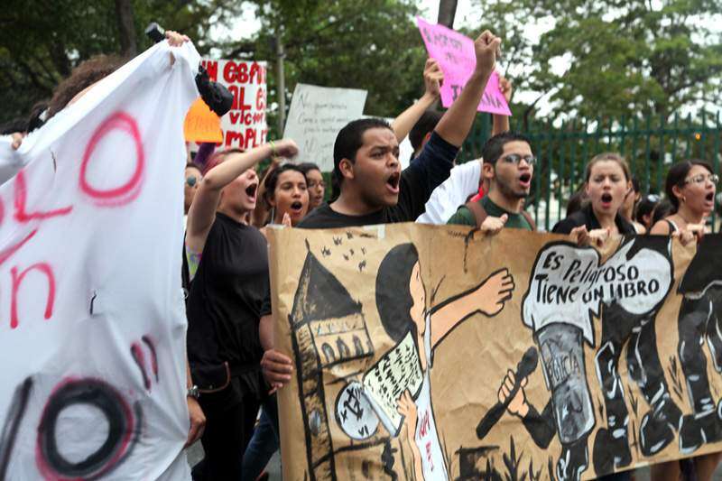 Arrestan a Tito Kayak en la UPR