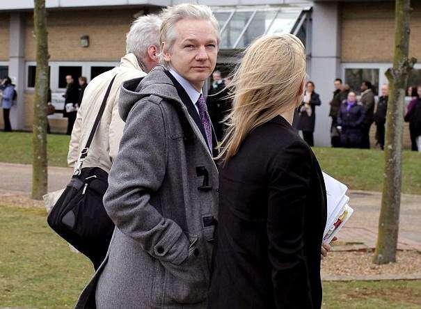 Assange a juicio en Suecia