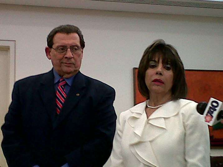 Rivera espera que acabe paro