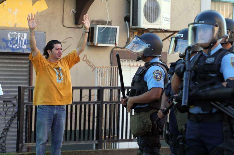 Estudiantes UPR con  huelga a son de plena