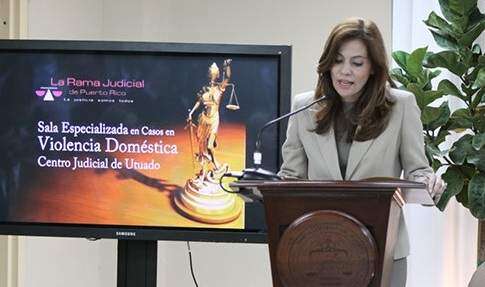 Demanda imputa  a jueza discrimen por preñez