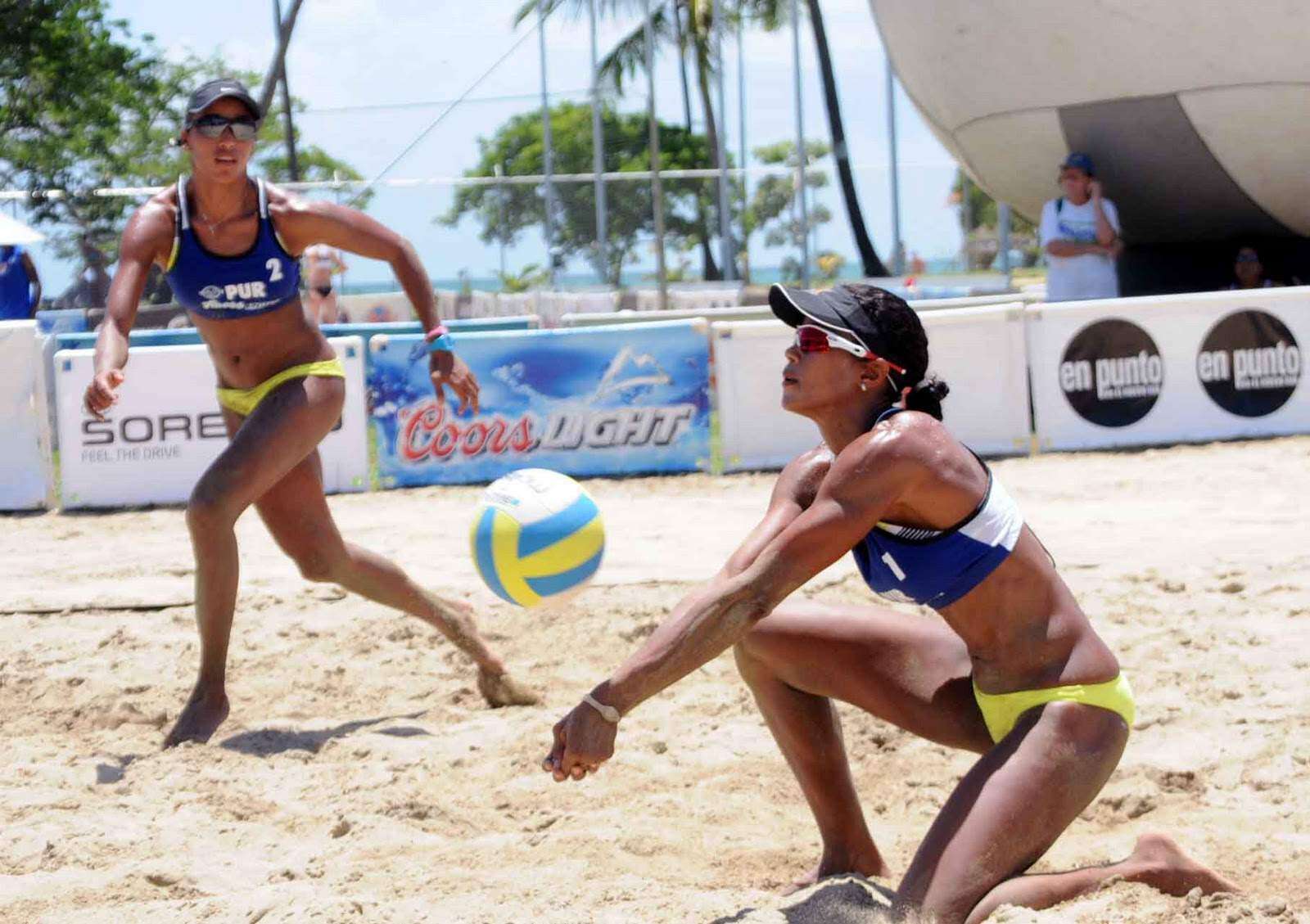 Elites boricuas airosas en Islas Caimán