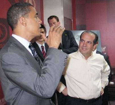 Aníbal se guarda las cartas