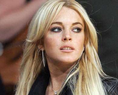 Lindsay Lohan robó collar