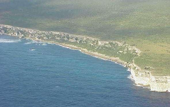 Llegan 10 cubanos a Mona