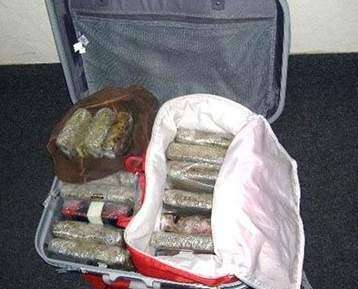 Maletín abandonado con 15 kilos de coca