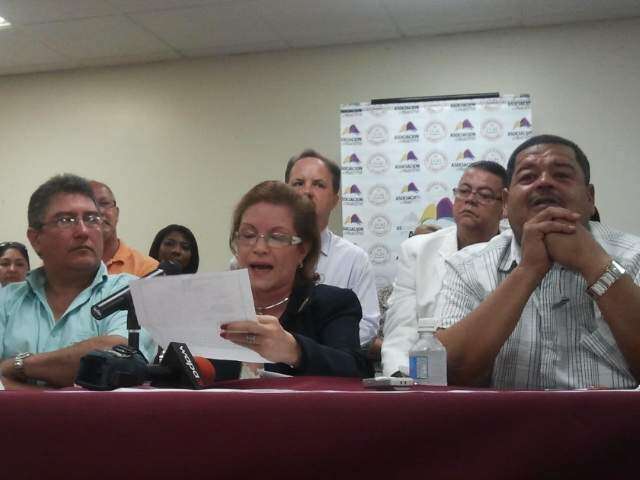 Educación eliminará cientos de consejeros