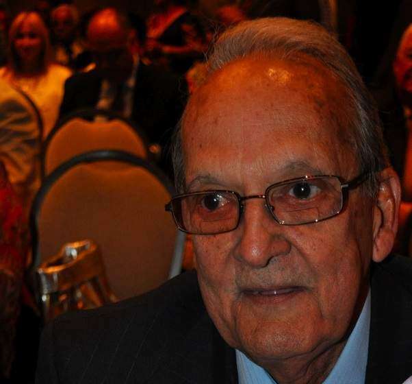 Homenaje a cronistas deportivos del sur