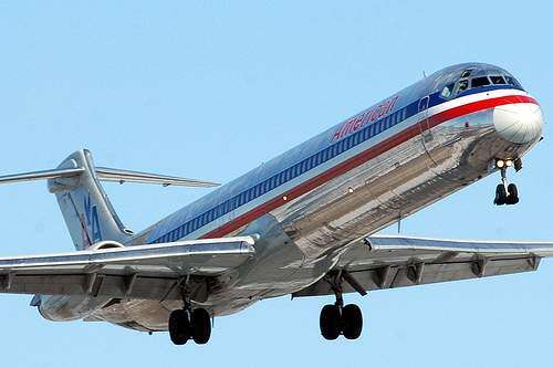 Avión circula por la Baldorioty