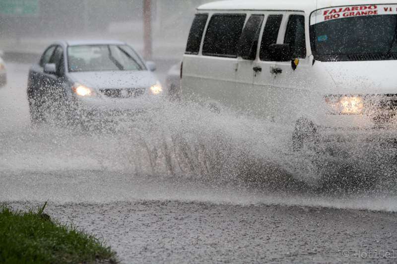 Atrapados por deslizamiento en San Lorenzo