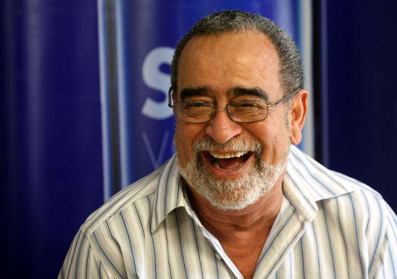 Emociona a Montañez calle de Tras Talleres con su nombre