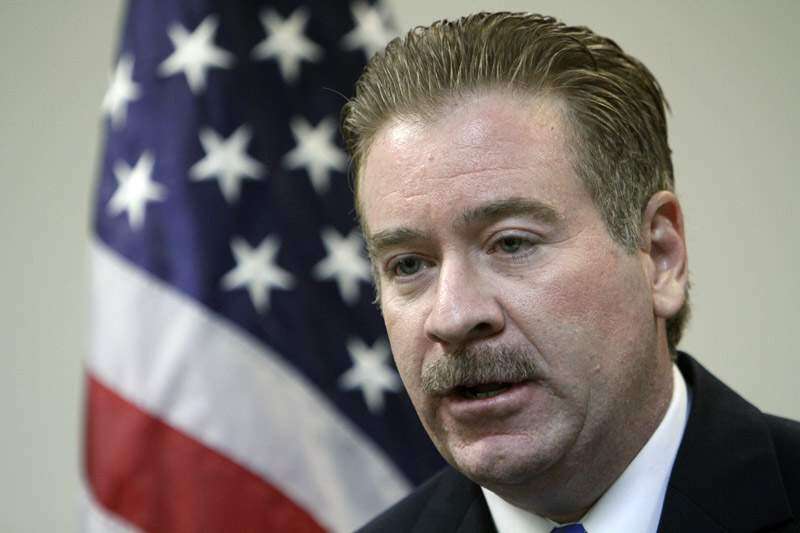 Somoza no quiere a De Castro