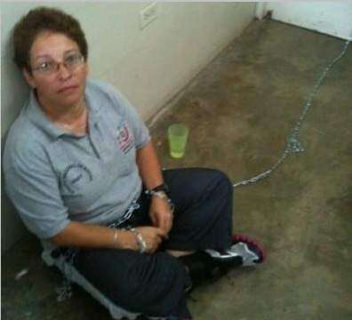 Educación suspende temporalmente a directora