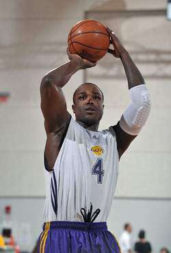 Ocupada la policía con jugadores de la NBA