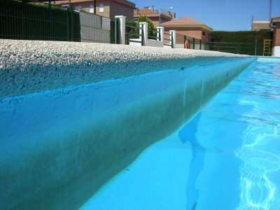 Menor de 3 años se ahoga en piscina