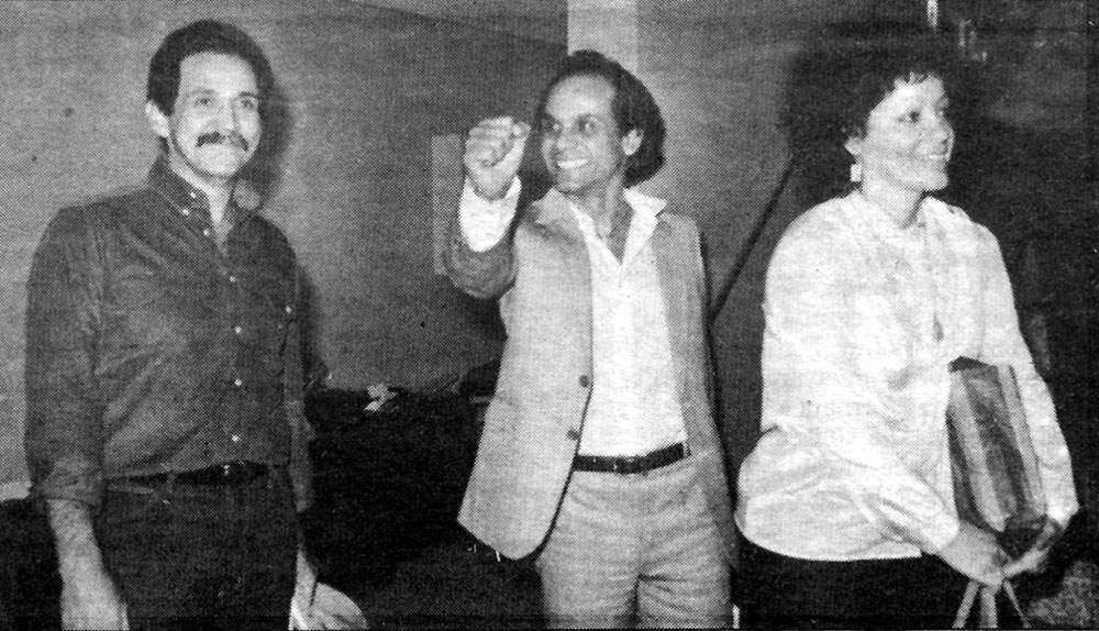 Detonan explosivo en auto de ‘machetero’