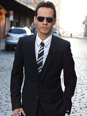 Marc Anthony abandona entrevista molesto