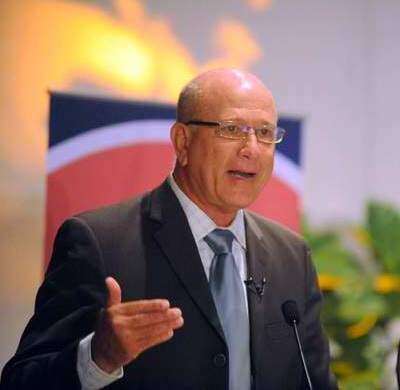 Insisten en dar privilegios de parking a capellanes