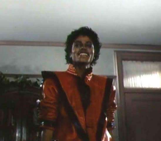 Subastan el jacket rojo de Jackson