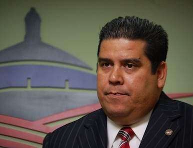 Rep. Hernández niega imputaciones éticas