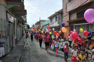 Niños caminan por su respeto en Juncos