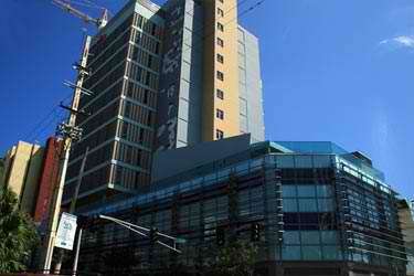 Gobierno mete la mano en un bolsillo grande