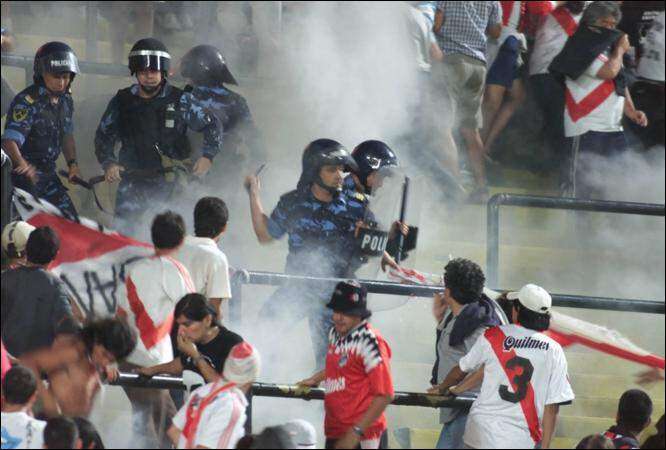 Gobierno le tiraría ‘toallazo’ al River Plate argentino (vídeos)