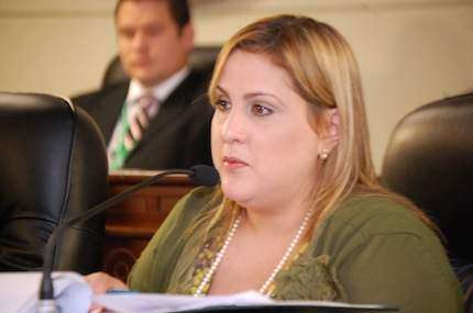 Liza Fernandez se reafirma en caso Farinacci