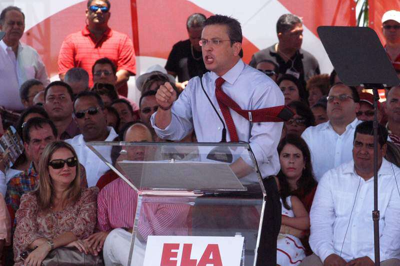 AGP le huye al status en fiesta del ELA