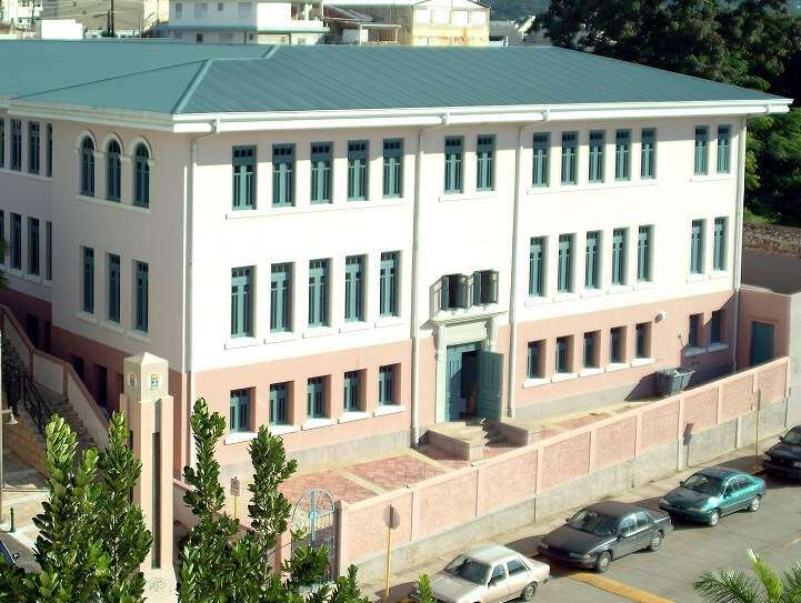 Denuncian engaño y reclaman asamblea en Hostos