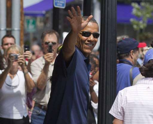 Obama de vacaciones en una librería