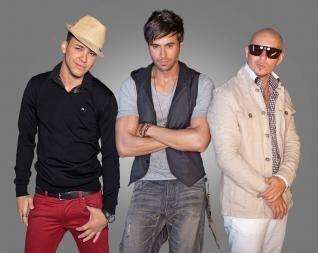 Feliz Enrique Iglesias con Pitbull y Prince Royce