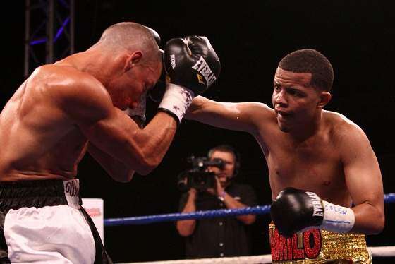 Camilo Pérez noquea rápido y mantiene su invicto