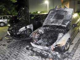 Cuarta noche de autos quemados en Berlín