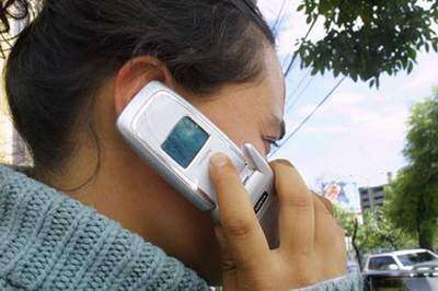 Uso del celular para evitar encuentros