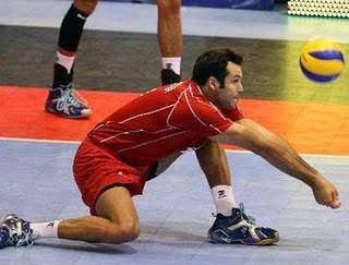 Cardona anuncia los 12 del repechaje