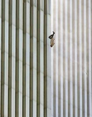 9-11: ¿Quién era el hombre que saltó de las Torres?