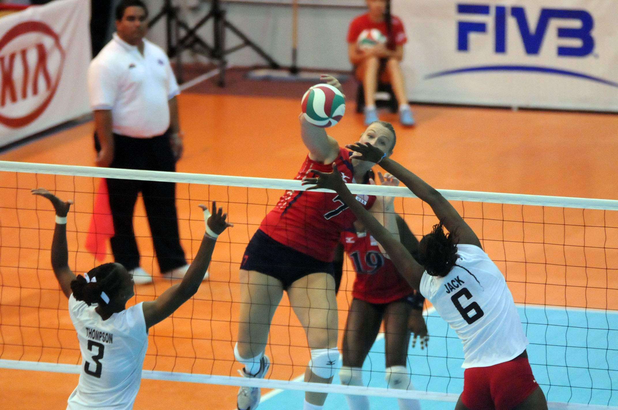 NORCECA: Sigue el abuso estadounidense
