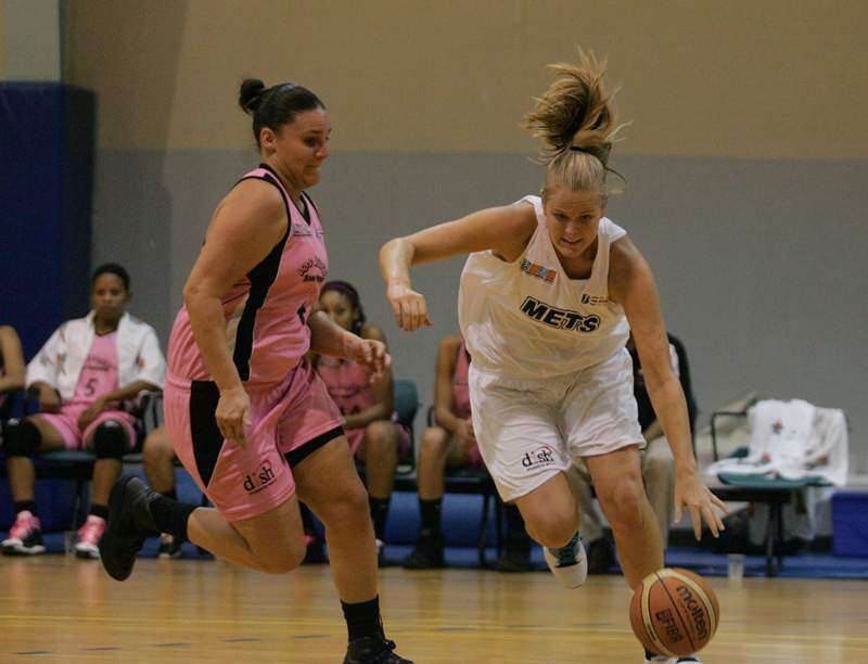 Gigante Bingham en triunfo Atlético