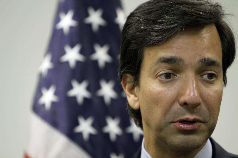 Indignado Fortuño con aumentos de salarios en AEE