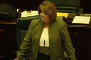 Iris Miriam no boicotea a la AEE, pero se esconde para decirlo