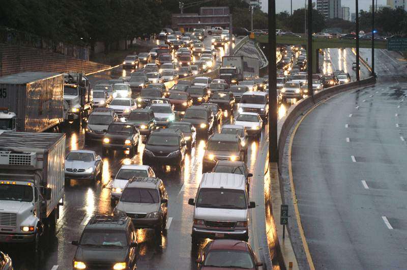 Tiroteo causa tapón en la #2 en Vega Alta