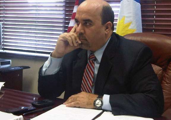 ‘Lavado de cara’ el anuncio de bajar sueldos en la AEE