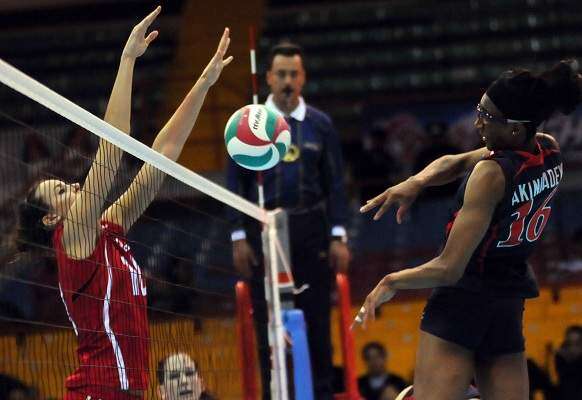 EEUU domina a Canadá en el volei