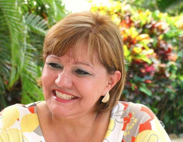 Querella contra Sec. Familia por Norma Burgos