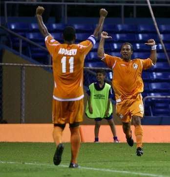 Invencibles los Islanders en casa