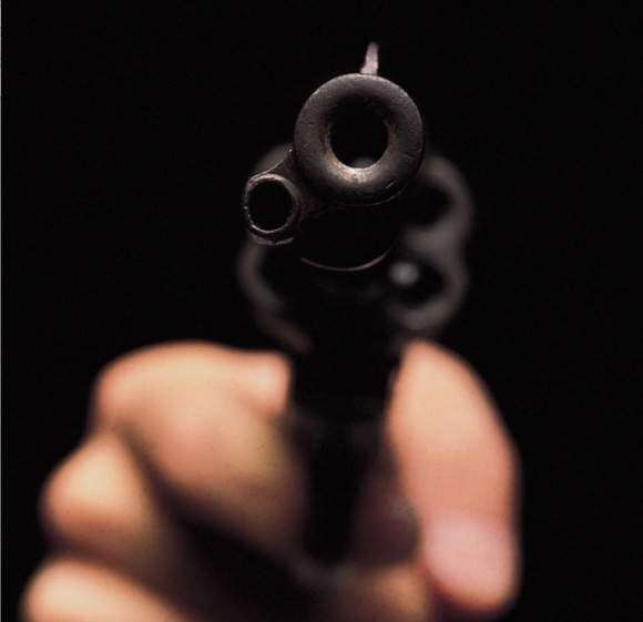 Un muerto y un herido en tiroteo en el expreso