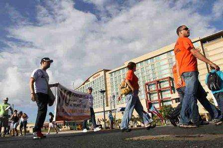 ‘Estudiantes no son una mercancía’ proclaman maestros