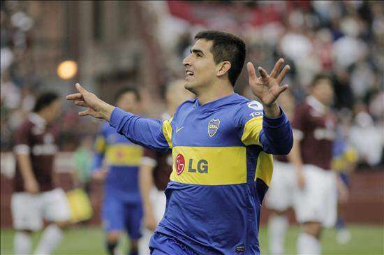 Rosarios en el Boca Juniors por Viatri y Riquelme
